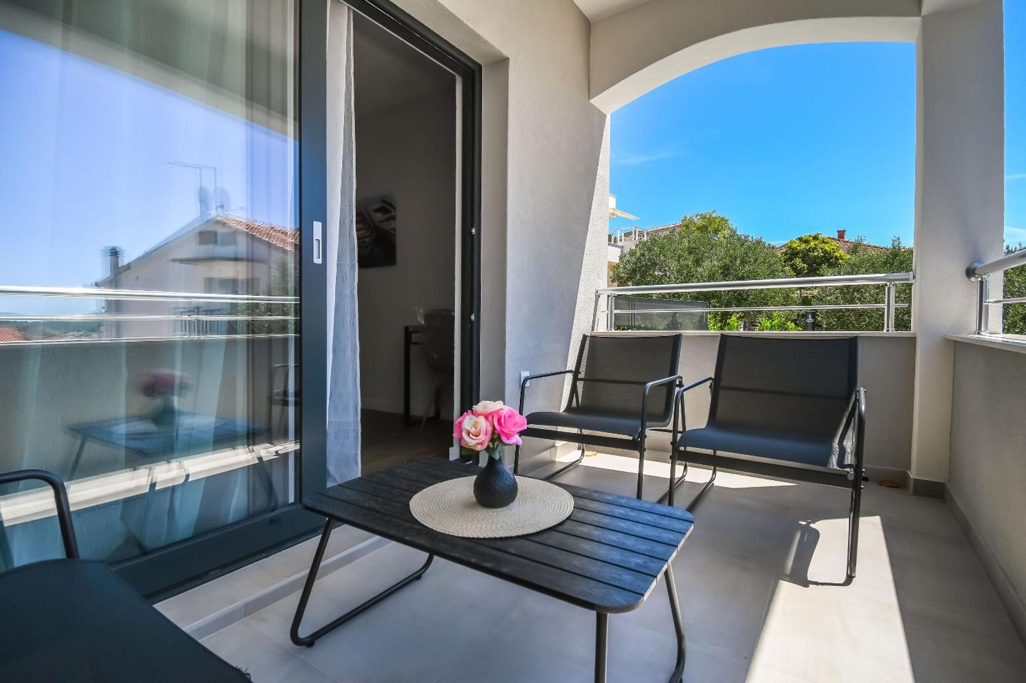Apartments Neli Trogir Eksteriør billede