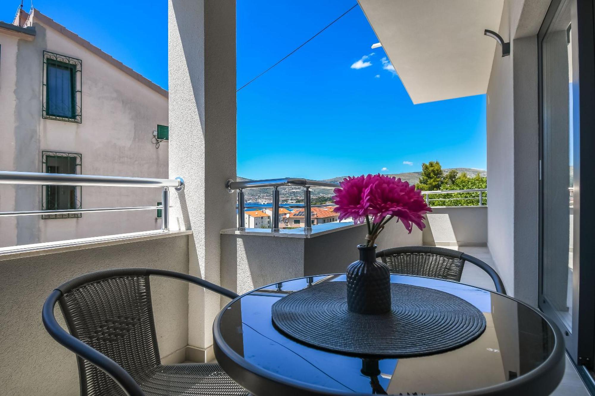 Apartments Neli Trogir Eksteriør billede